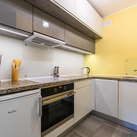 Locum - Old Town - Car Park *